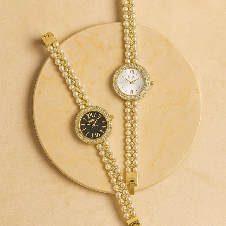 Vintage Women’s Gold Quartz Watch with Roman Numerals – Elegant Classic Dress Timepiece & Collectible Gift