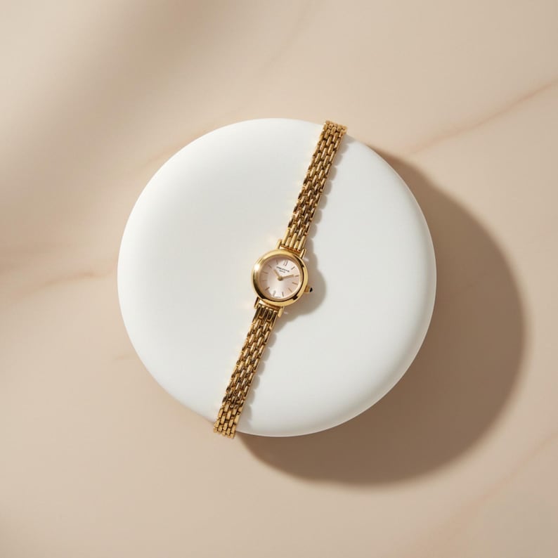 Minimalist Retro Women’s Silver Steel Watch – Timeless Vintage Style Analog Timepiece with Classic Metal Bracelet